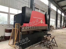 出售一台80*3.2米的折弯机