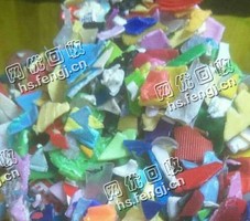 湖南岳阳汨罗市采购HDPE洗衣液瓶破碎料