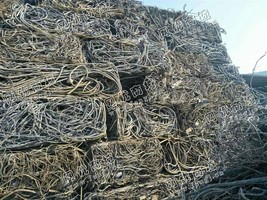 湖北武汉出售300吨钢筋压块