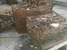 潍坊地区处理80吨钢筋压块