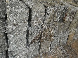 铜陵地区每月供应60吨钢刨花压块