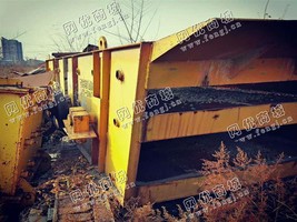 出售2.1米*5.4米三层振动筛