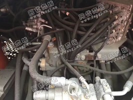 出售一台日本原装进口日立200-3的二手挖掘机