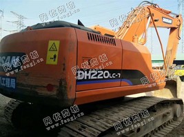 出售一台斗山220LC-7二手挖掘机