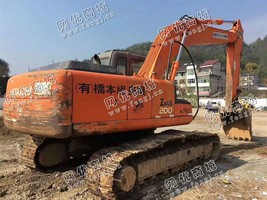 出售一台进口日立200-6二手挖掘机