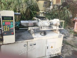 出售1台CJ80M3V塑料*成型机