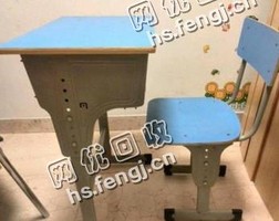 老汪二手学生课桌回收