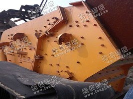 出售一台二手1315反击式破碎机