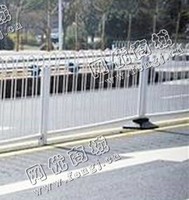 雨花区万家丽嘉雨路废铁栏杆回收