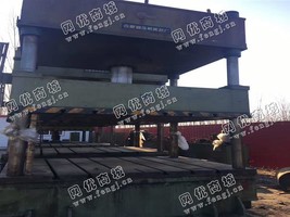 出售3台二手2*2.6米250吨大台面四柱液压机