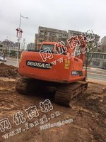 出售一台二手斗山150挖掘机