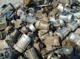 回收ZSN4-225-11/75KW/220V直流电机一台