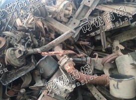 拆解废钢大量回收