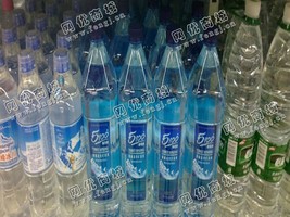 旧矿泉水瓶子回收