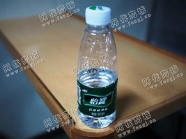 老代旧矿泉水瓶回收