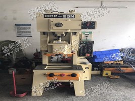 大量出售二手金丰25吨冲床