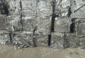 天津地区废钢压块大量回收