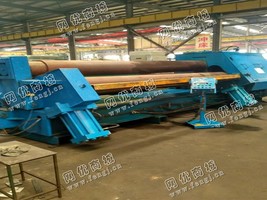 出售W11s一25X370O三辊卷板机