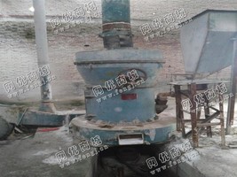 出售一台二手4R雷蒙磨一台400*600、200*500鄂式破碎机