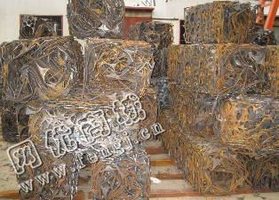废铁压块大量回收