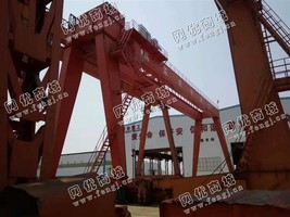 出售2台MG型20T-38m双主梁龙门吊，载重量：50吨，跨度：38米，高度16米，9成新