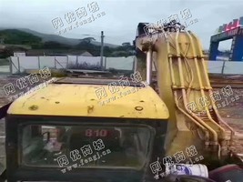 出售一台小松200-7挖掘机，卖价21.2万