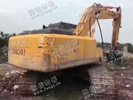 出售一台11年现代225-7挖机