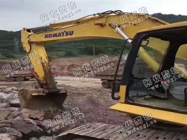 出售一台11年小松360-7挖掘机，车子性能*