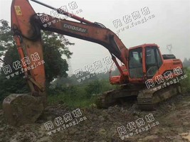 出售一台斗山225-9挖掘机