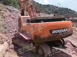 出售一台11年斗山500-7带锤挖掘机，车子性能*