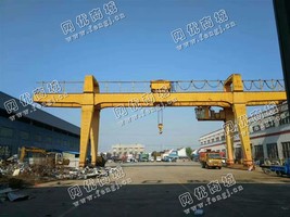 出售一台32吨龙门吊跨度24米外宣9+9起升12米，货在如皋市，装车价：2010年
