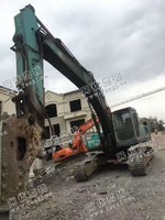 出售一台05年神钢350-6E挖掘机，原版油漆，干活性能正常