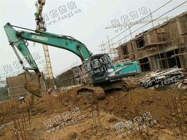 出售一台08年生产，09年购买的神钢250-8全车原版油漆