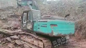 出售一台神钢250-6E挖掘机，发动机无废气，转盘上下左右轻微间隙