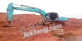 出售进口神钢200－10挖机一台