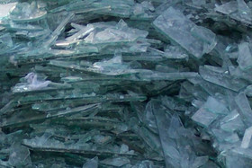 泰州地区每月出售30吨建筑废玻璃