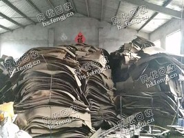 再生胶厂切割好的轮胎回收