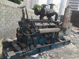 出售一台上柴320KW发电机