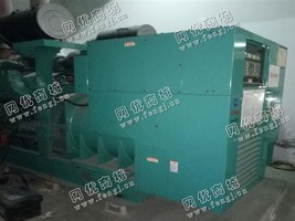 出售一台康明斯800KW发电机组