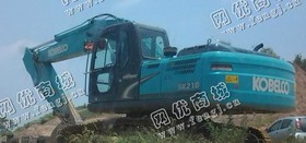 出售一台神钢SK210挖机一台