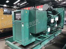 出售一台康明斯720KW发电机组