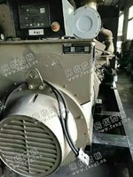 出售一台康明斯880KW发电机组