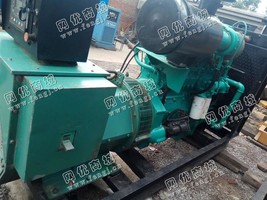 出售一台重庆康明斯300KW发电机组