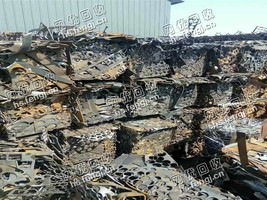 河北地区2个厚以上的花铁压块回收