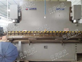 出售一台WC67K板料数控折弯机