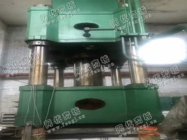 出售一台500T液压机