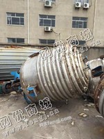 出售5-6台二手3吨复合钛蒸流釜