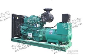 全国各地收购康明斯300KW发电机组