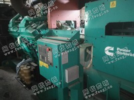 出售一台康明斯1600KW发电机组