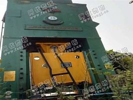 出售一台J31-3150闭式单点压力机